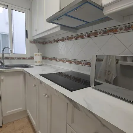 2 Bedroom 100 M To Playa De Locos ,pool * Torrevieja