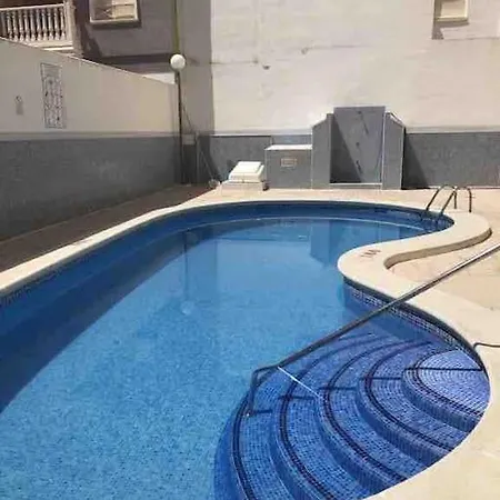 2 Bedroom 100 M To Playa De Locos ,pool Torrevieja