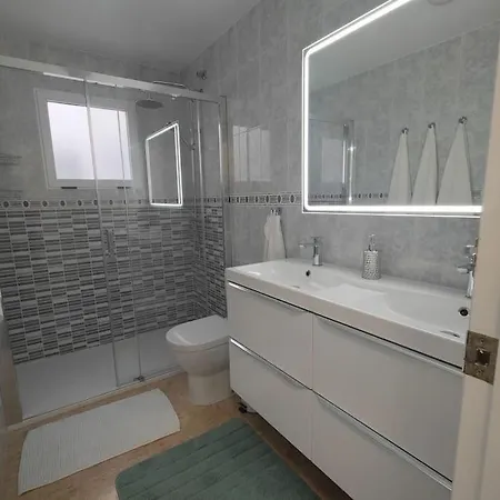 2 Bedroom 100 M To Playa De Locos ,pool