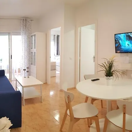 Apartment 2 Bedroom 100 M To Playa De Locos ,pool Torrevieja