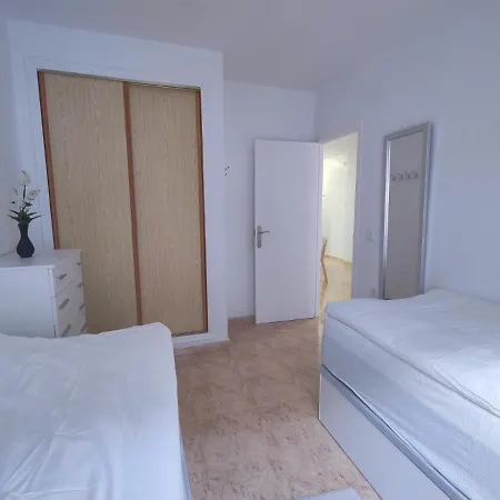 2 Bedroom 100 M To Playa De Locos ,pool Apartment
